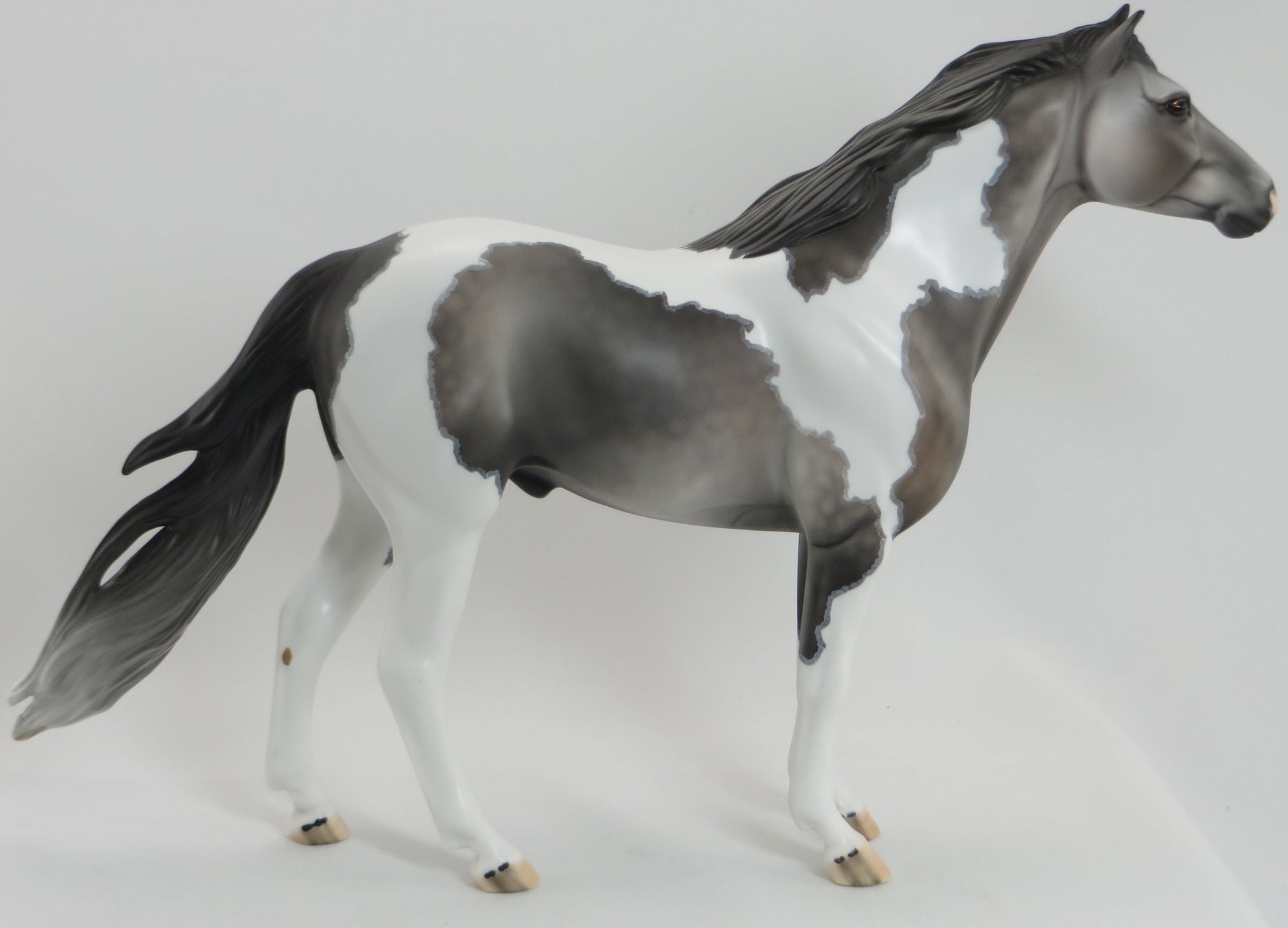 CAPRICA - Dapple Rose Grey Mustang Paint with Mapping - LE15 - 5/15