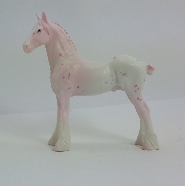 STRAWBERRY SHORTCAKE - Drafter Chip Deco Hearts Model Horse - 1/15