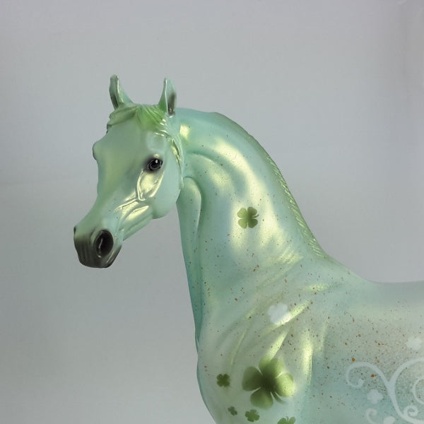 O'LUCKY - Green Metallic Decorator Arabian w/ Shamrocks St. Patrick's Day 2/15