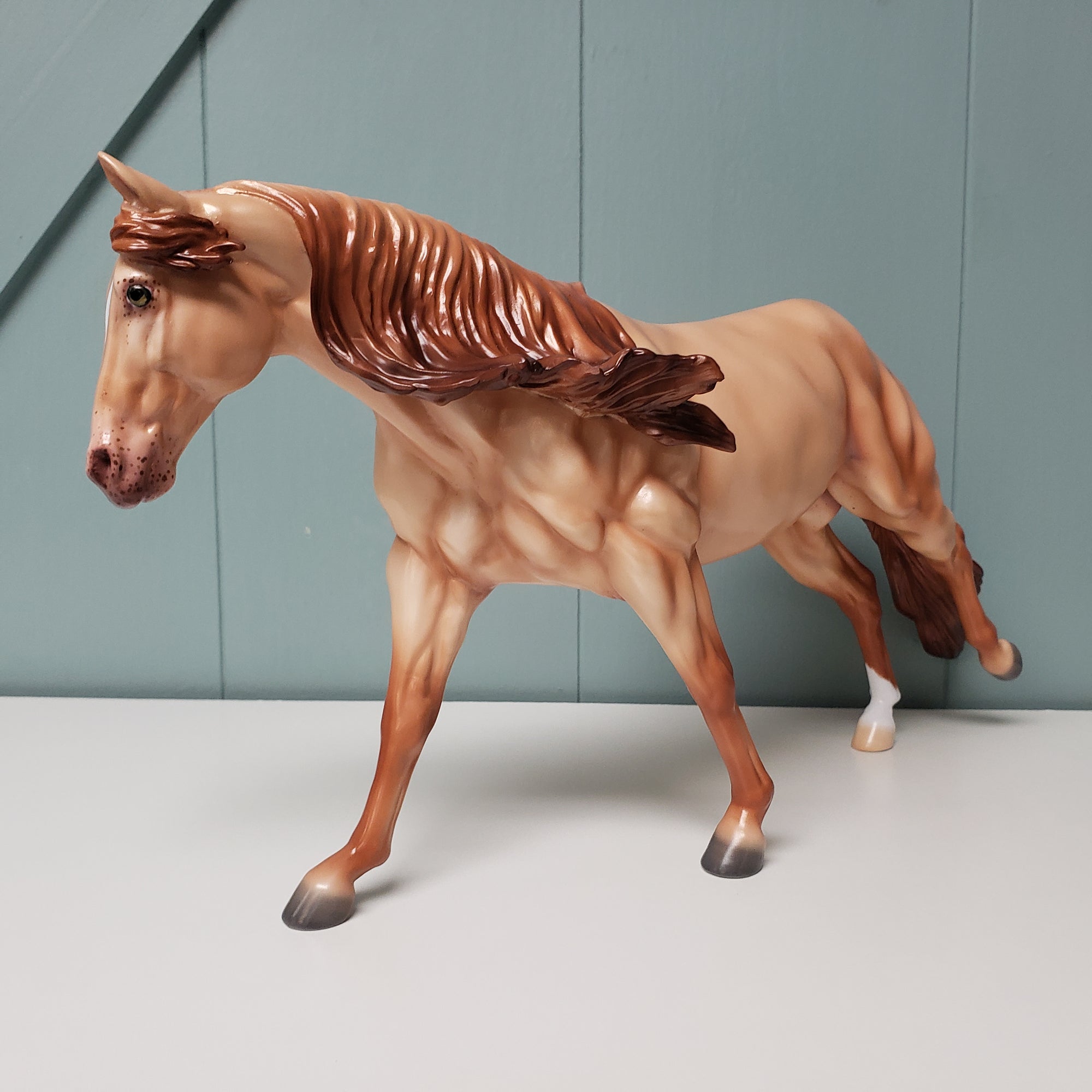 Best Foot Forward LE-20 Run Golden Chestnut Champagne Custom Running Stock Horse by Ellen Robbins- SHCF24