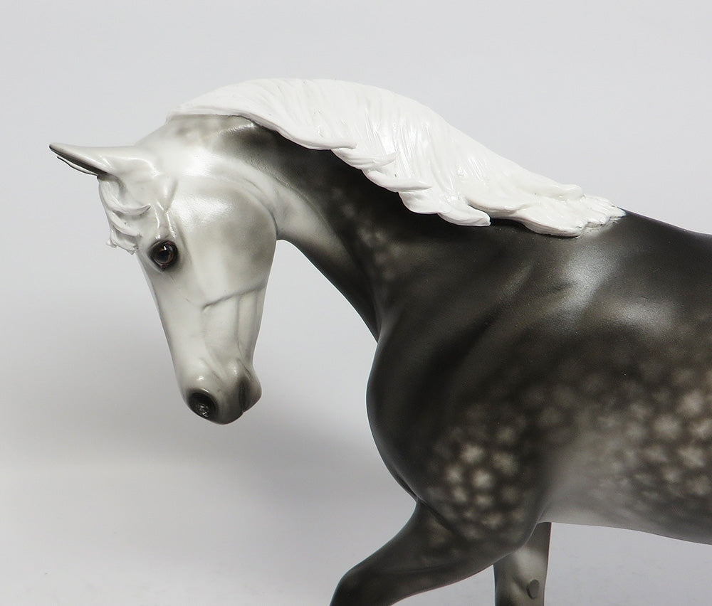 TRENDMASTER-OOAK STAR DAPPLE THOROUGHBRED MODEL HORSE BY SHERYL LEISURE 12/28/17