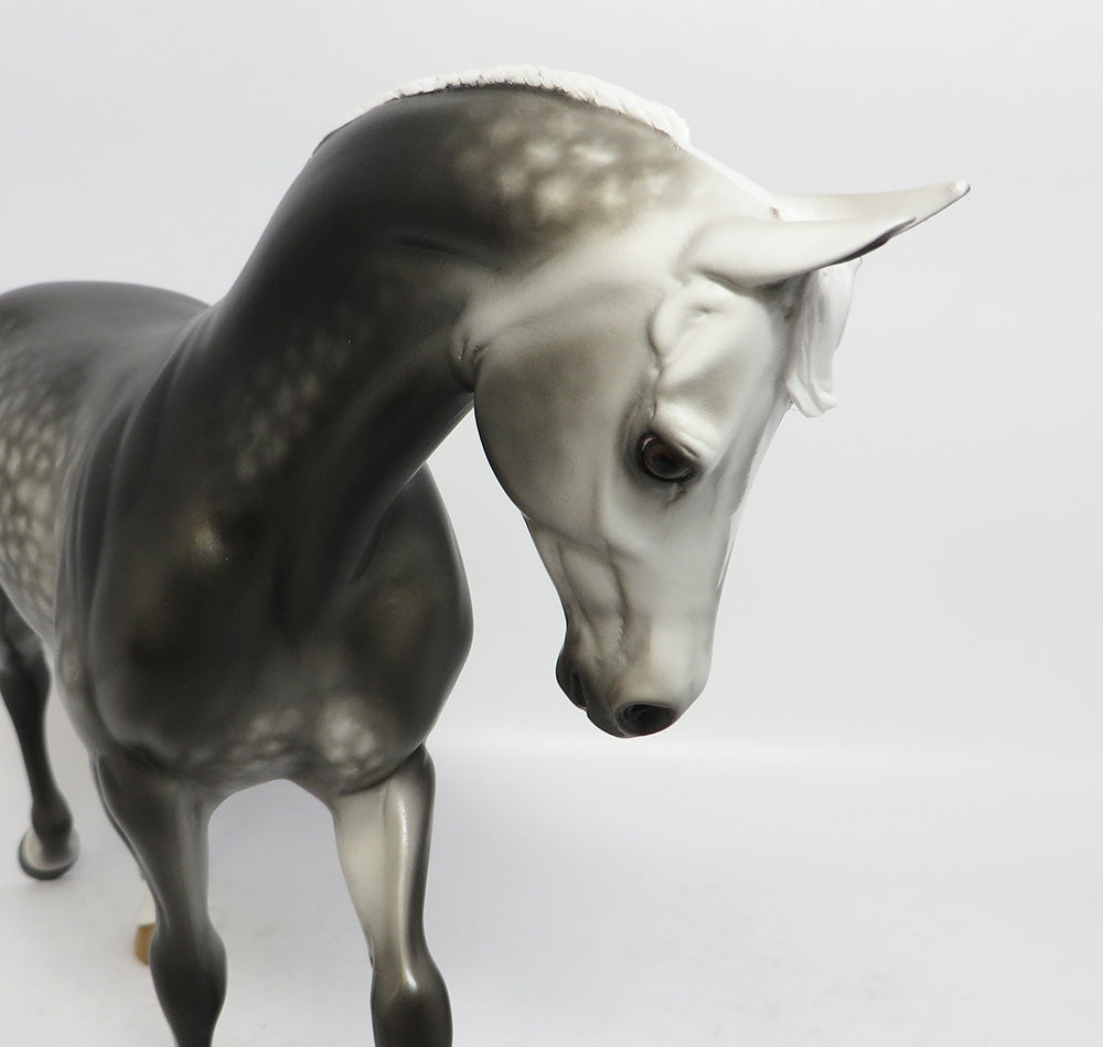 TRENDMASTER-OOAK STAR DAPPLE THOROUGHBRED MODEL HORSE BY SHERYL LEISURE 12/28/17