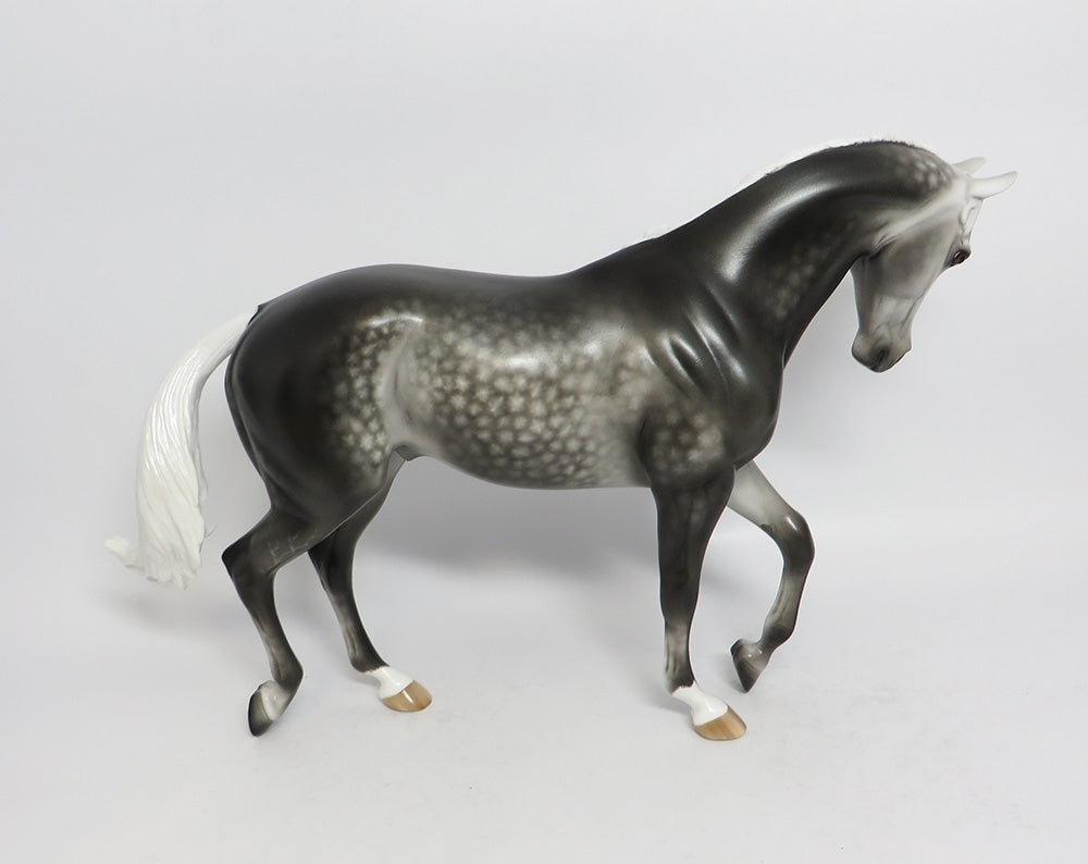 TRENDMASTER-OOAK STAR DAPPLE THOROUGHBRED MODEL HORSE BY SHERYL LEISURE 12/28/17
