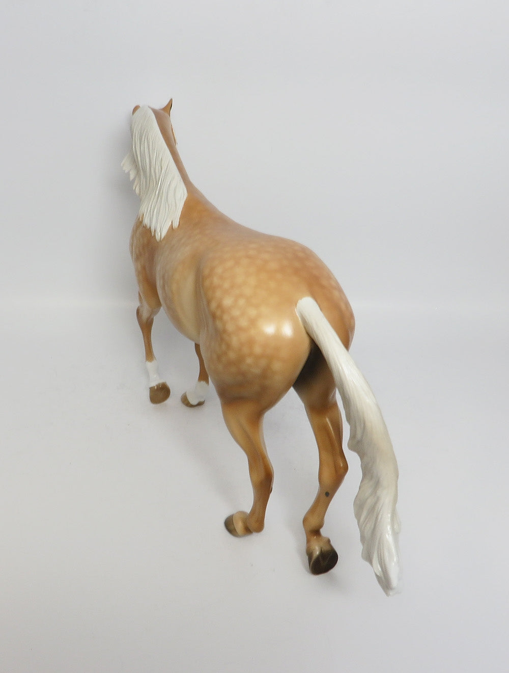DISCOVERY-OOAK DAPPLE PALOMINO THROUGHBRED MODEL HORSE BY SHERYL LEISURE 12-19-17
