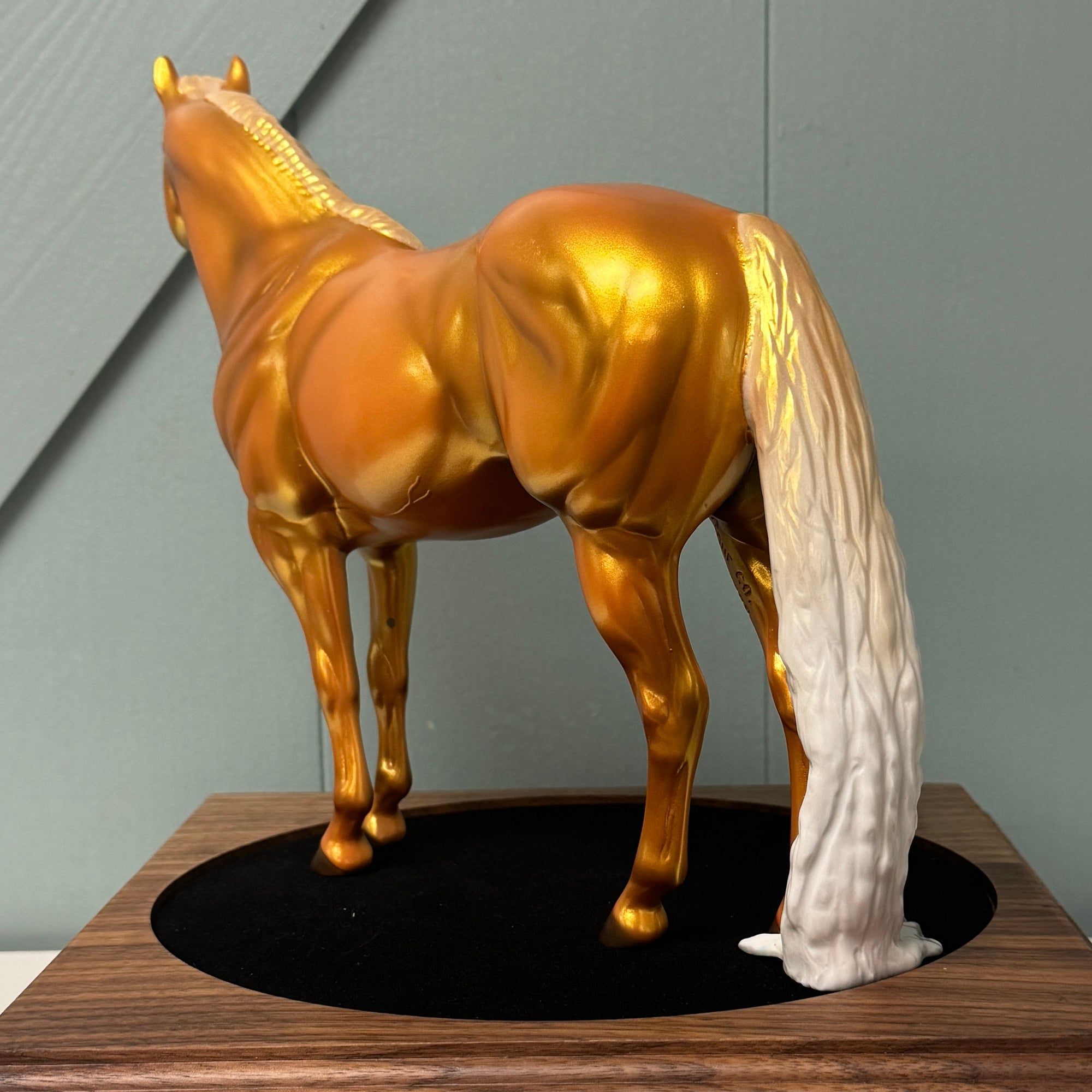 Oscar LE-6 Run ART OF THE HORSE 2024 PRIZE MODEL Gold Deco ISH On Wood Base with Award Plate By Jess Hamill & Ellen Robbins - EQ24
