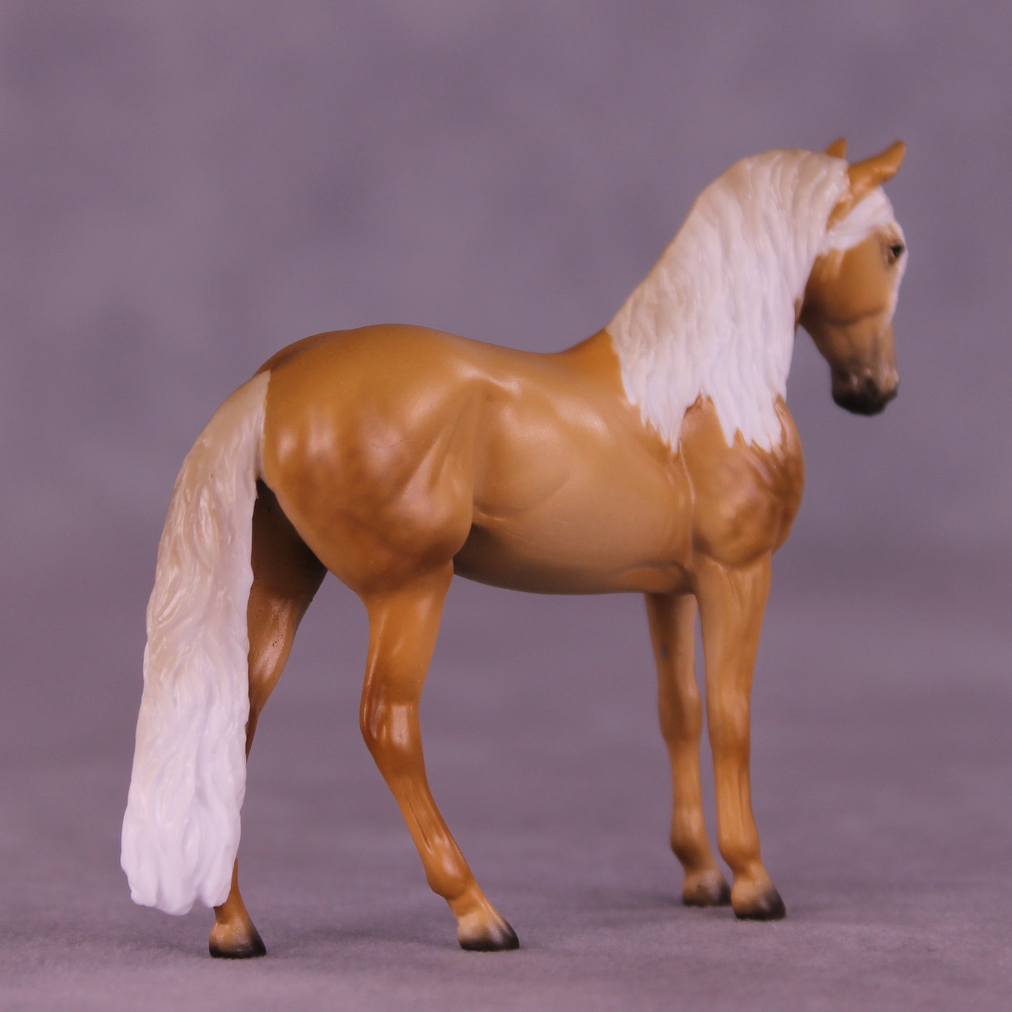 Espumillón LE-10 FCM Chip Friesian by Ellen Robbins HS25