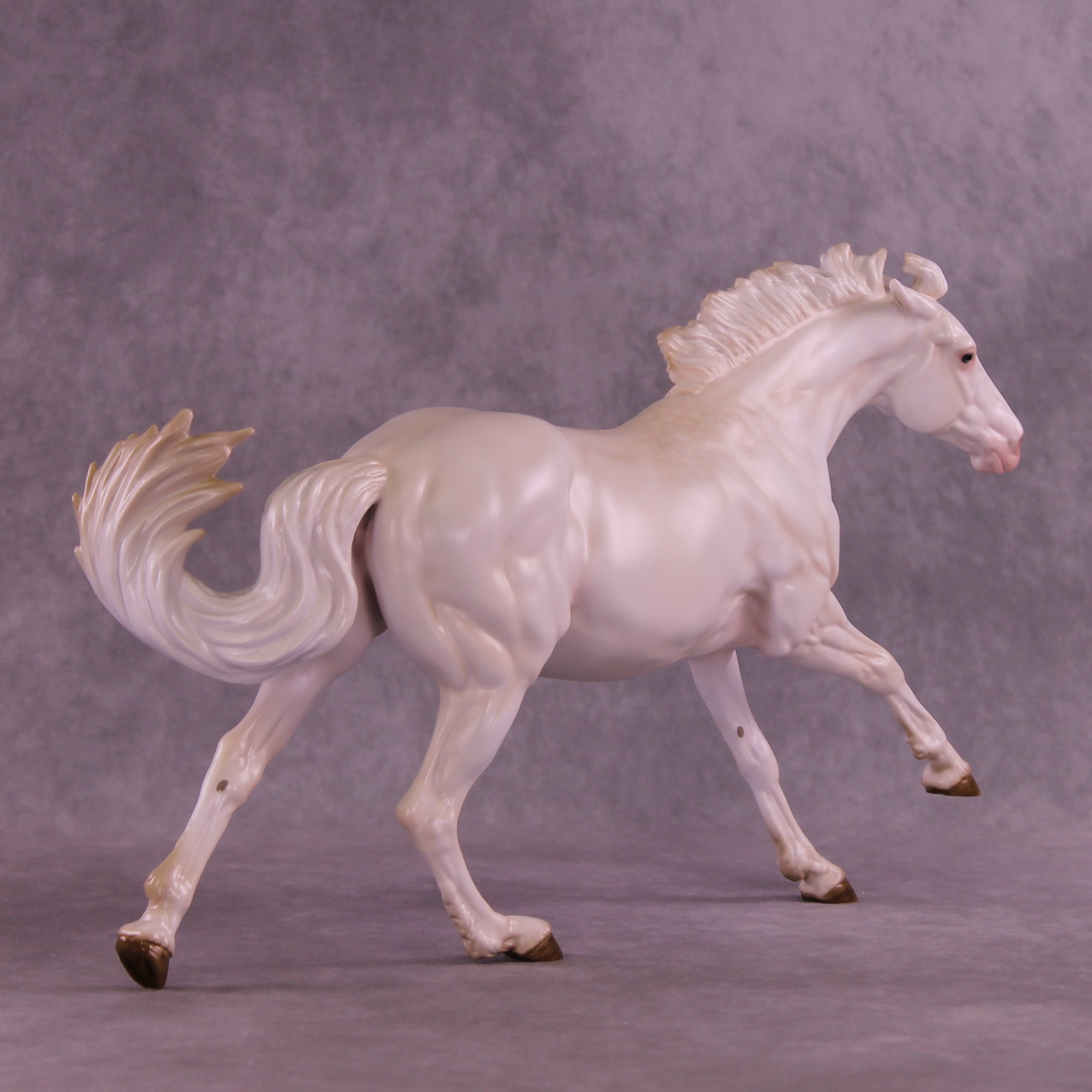 Lore LE-15 FCM Volo by Ellen Robbins & Matt Samuels YP26