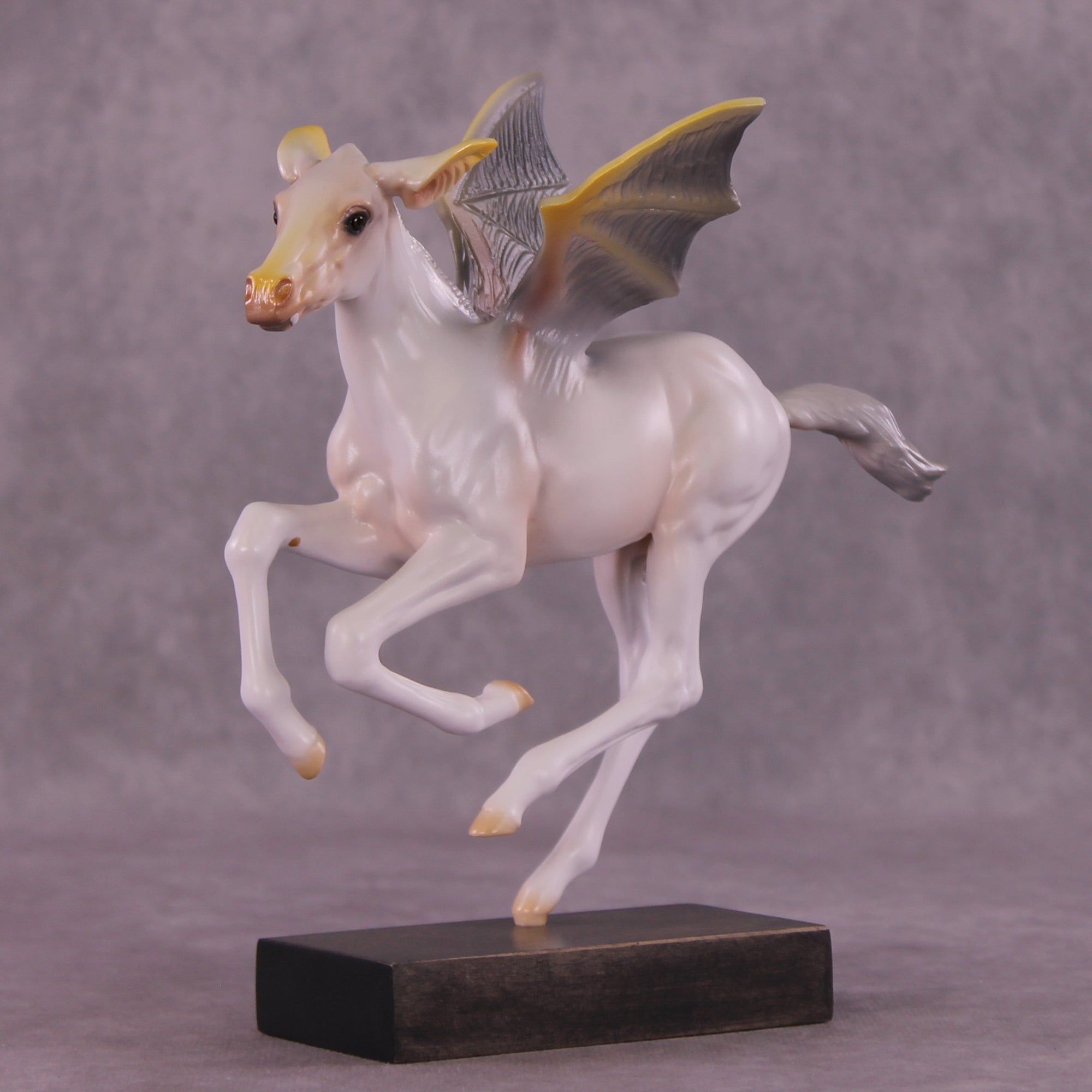 Black Bat: Chiro LE-5 EFCM Pimento by Jess Hamill MM25