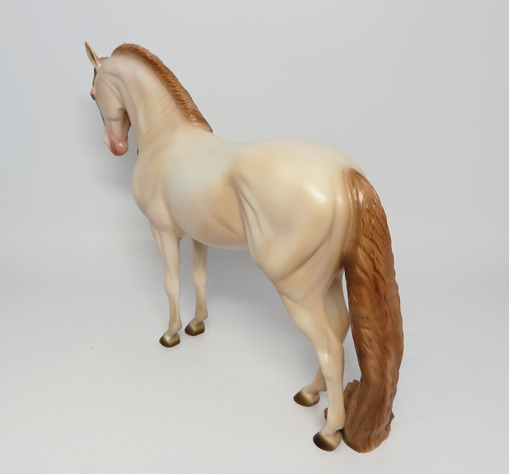 ALCATRAZ~LE-8 PERLINO LONG MANE AND PUDDLE TAIL PERLINO ANDALUSIAN MODEL HORSE EQ 2017