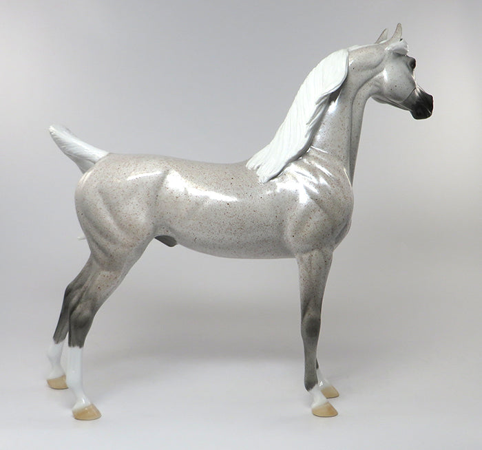 ALIBABBA FLEABIT ARABIAN MODEL HORSE EQ 2016 7/28