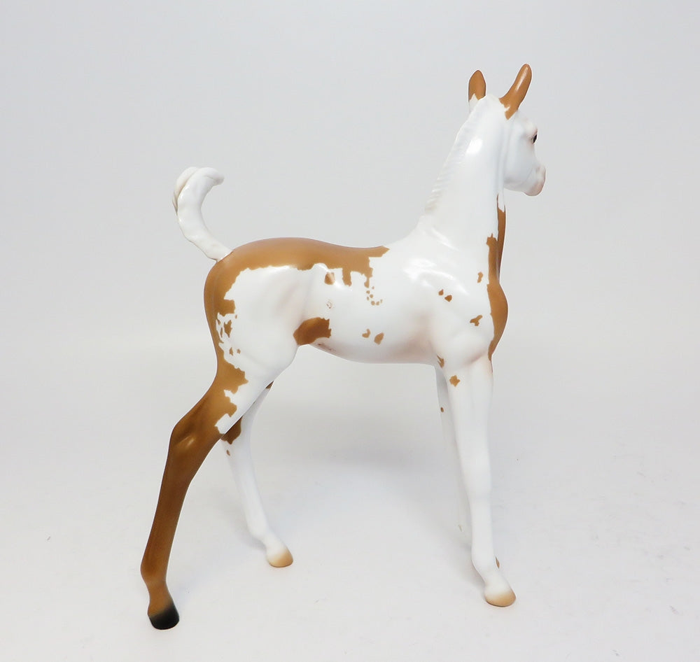 BEAR EARS-LE-15 BUCKSKIN PINTO FOAL MODEL HORSE EQ 17