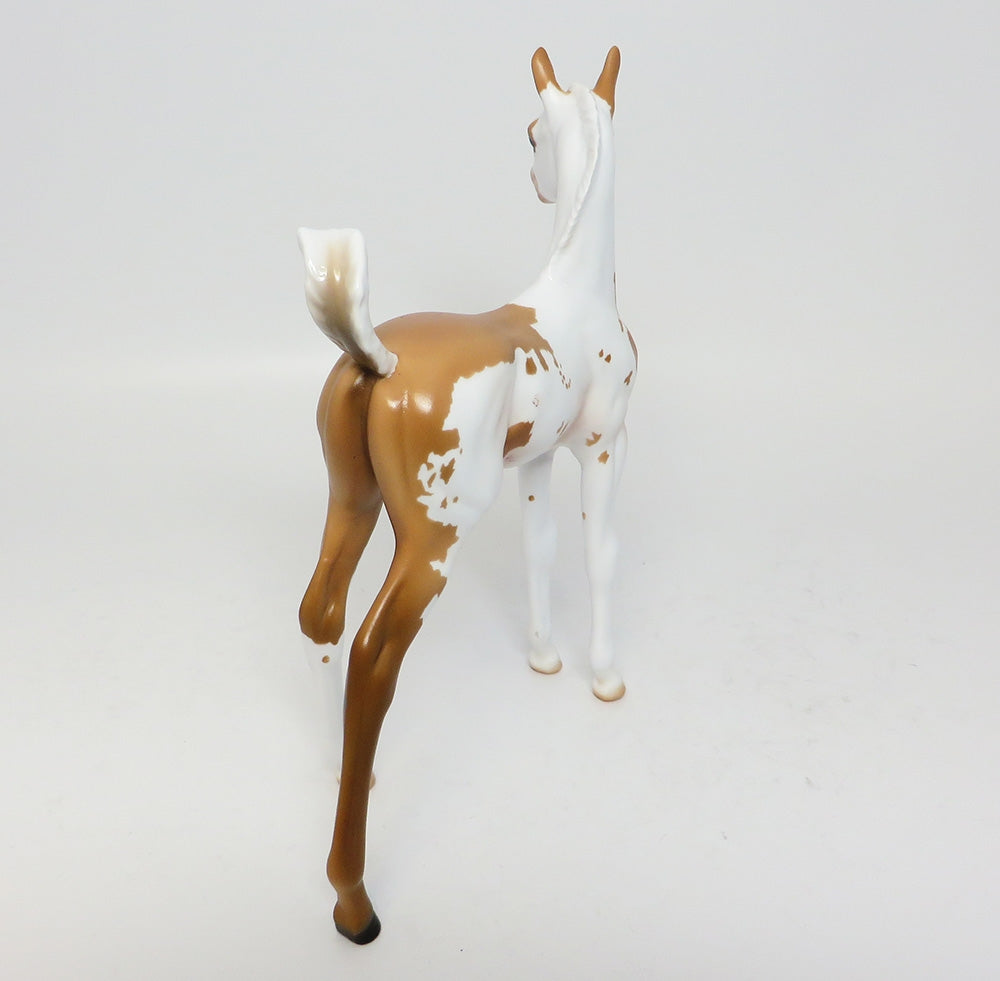 BEAR EARS-LE-15 BUCKSKIN PINTO FOAL MODEL HORSE EQ 17