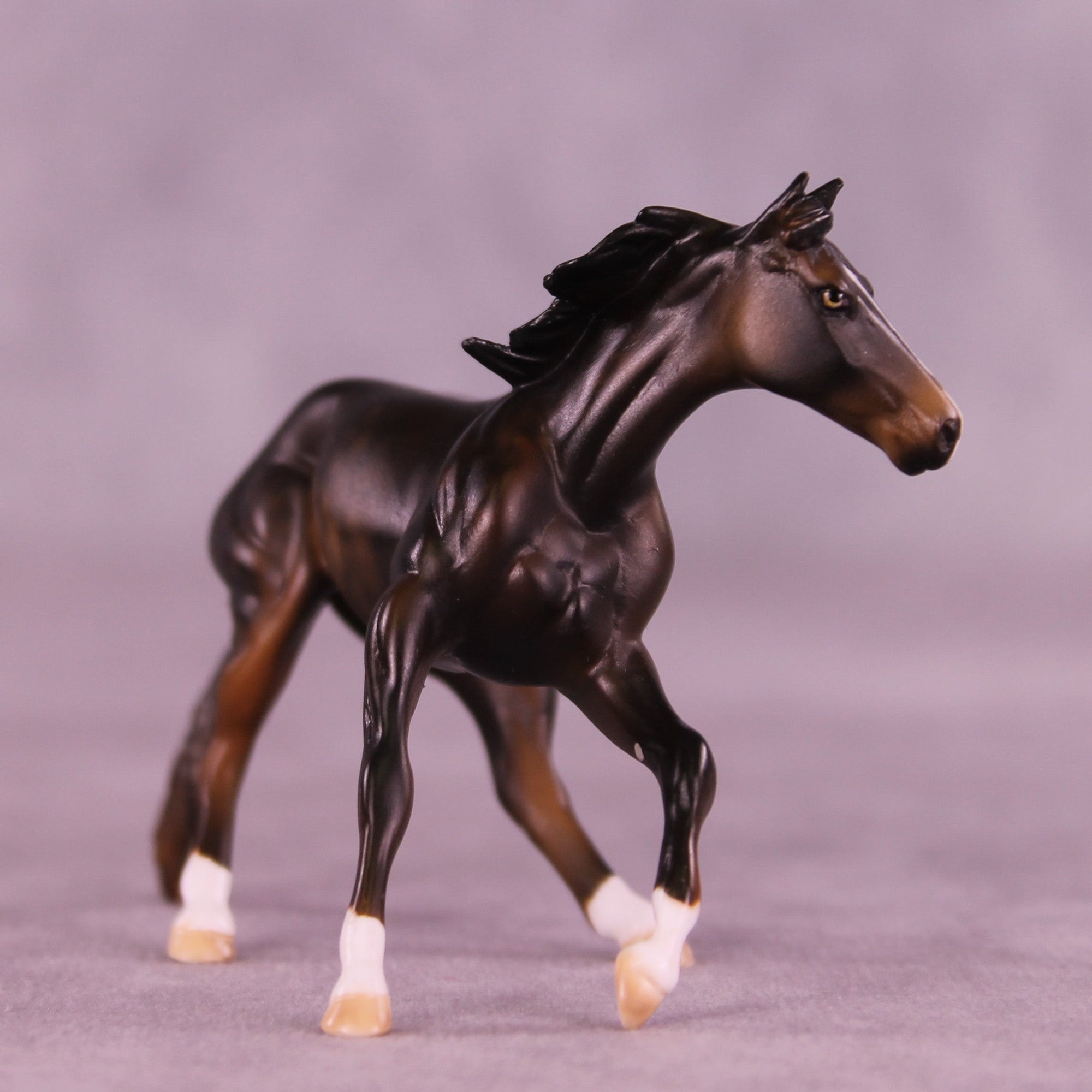 Betwixt OOAK Chip Cutting Horse by Julie Keim HS25