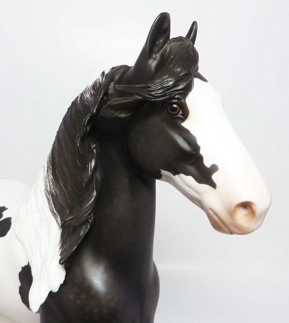 BUGSY MALONE-OOAK DAPPLE BLACK PAINT TROTTING DRAFTER MODEL HORSE EQ 2017
