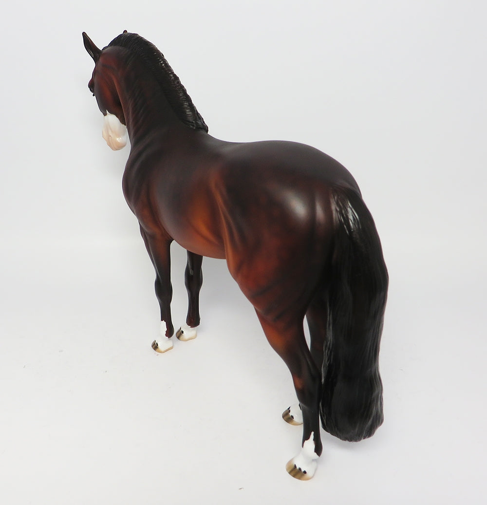 BURGOO-OOAK DAPPLE BAY BRAIDED MANE AND CM TAIL EQ 2017