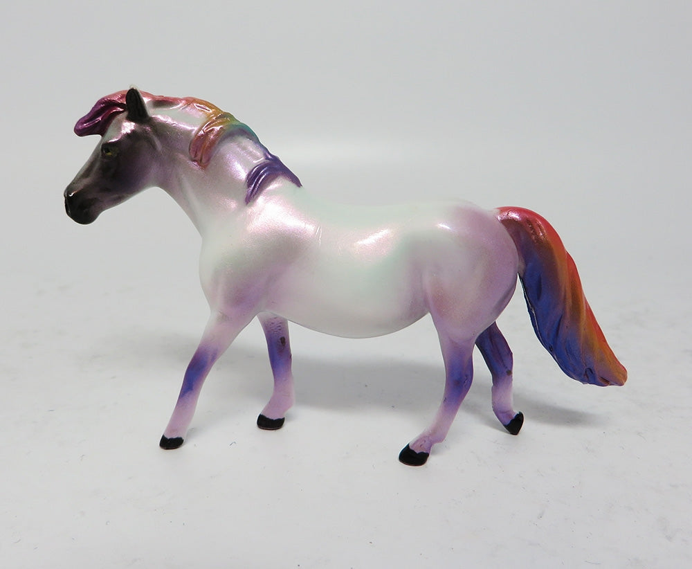 CAZELLE-LE.6 RAINBOW PONY CHIP MODEL HORSE 9/8/117