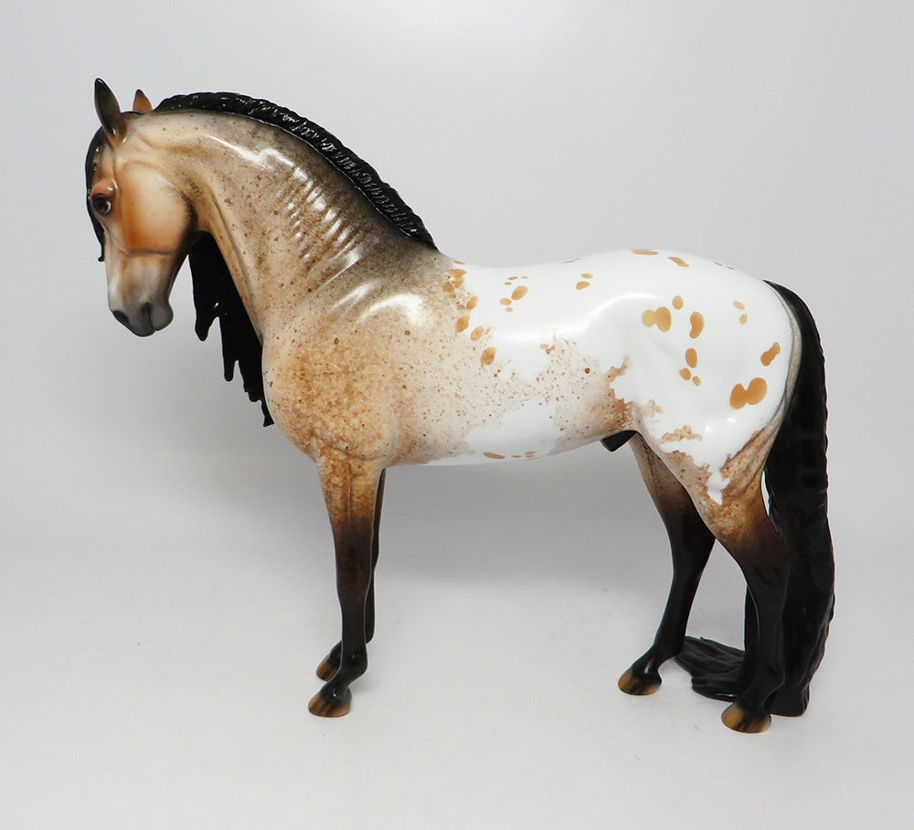 CHESAPEAKE-LE-5-PUDDLE TAIL ANDALUSIAN MODEL HORSE EQ 2017