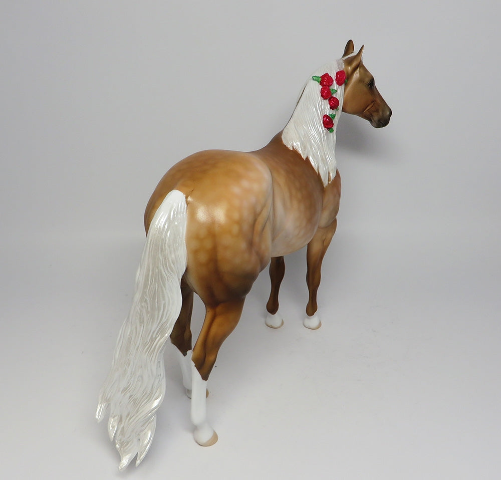 GOLDEN BUTTE-OOAK DAPPLE PALOMINO ISH MODEL HORSE EQ 2017