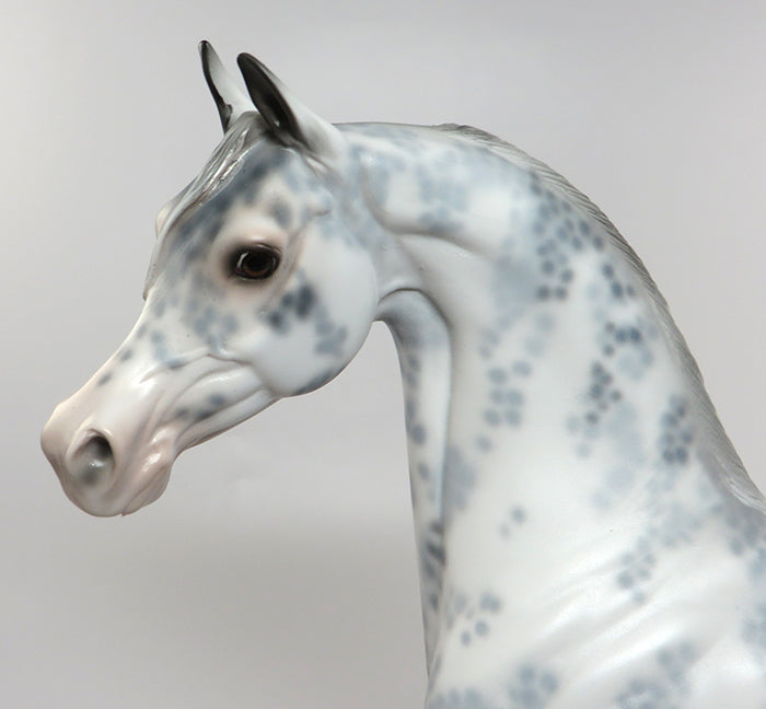 VINO-OOAK SABINO ARABIAN MODEL HORSE 6/9