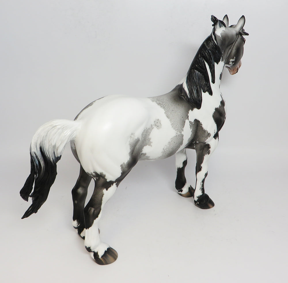BEAST~OOAK GREY ROAN PINTO STANDING DRAFTER MODEL HORSE BY ELAINE 4/28
