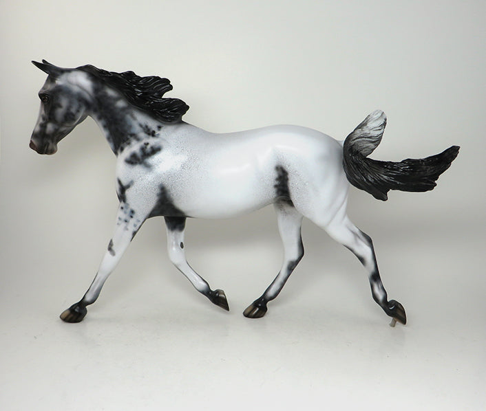 one of a kind few spot appaloosa model horse