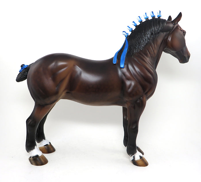 bay standing drafter chubaka