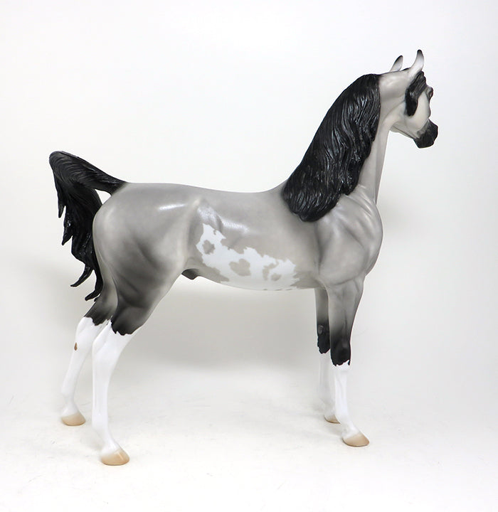 PINTO ARABIAN MODEL HORSE