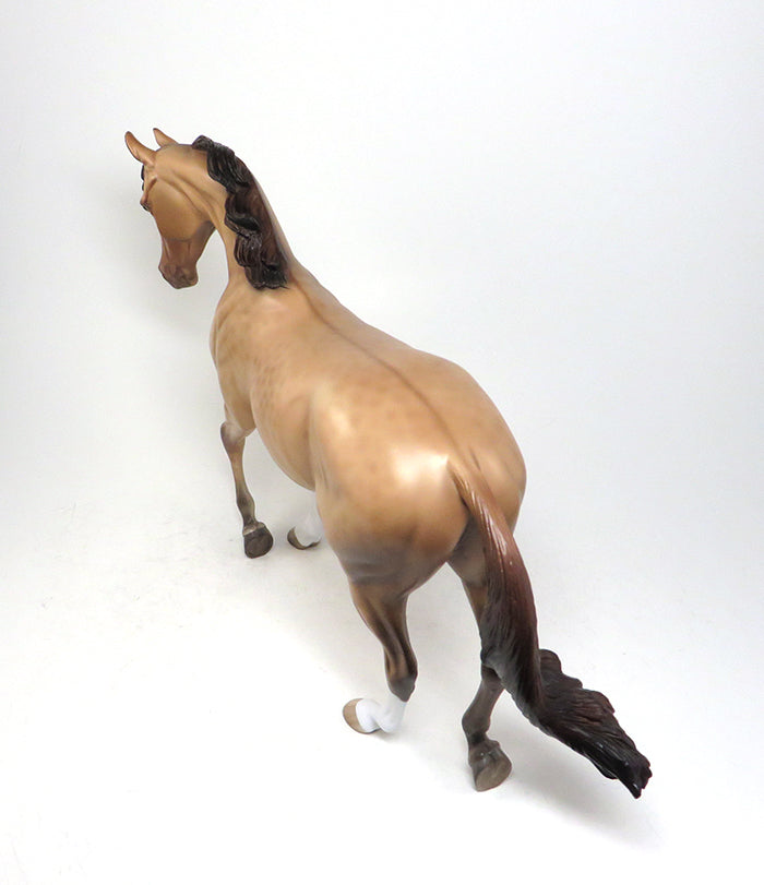 BFG - OOAK REVERSE DAPPLE CHAMPAGNE BUCKSKIN THOROUGHBRED MODEL HORSE - 1/29