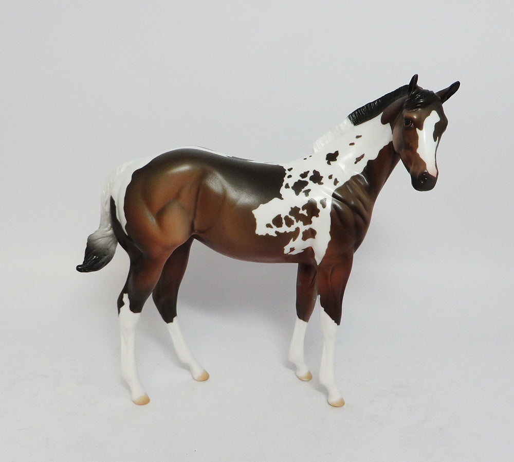 CHEETOS-LE-4 DARK BAY PAINT WEANLING MODEL HORSE 12-28-17