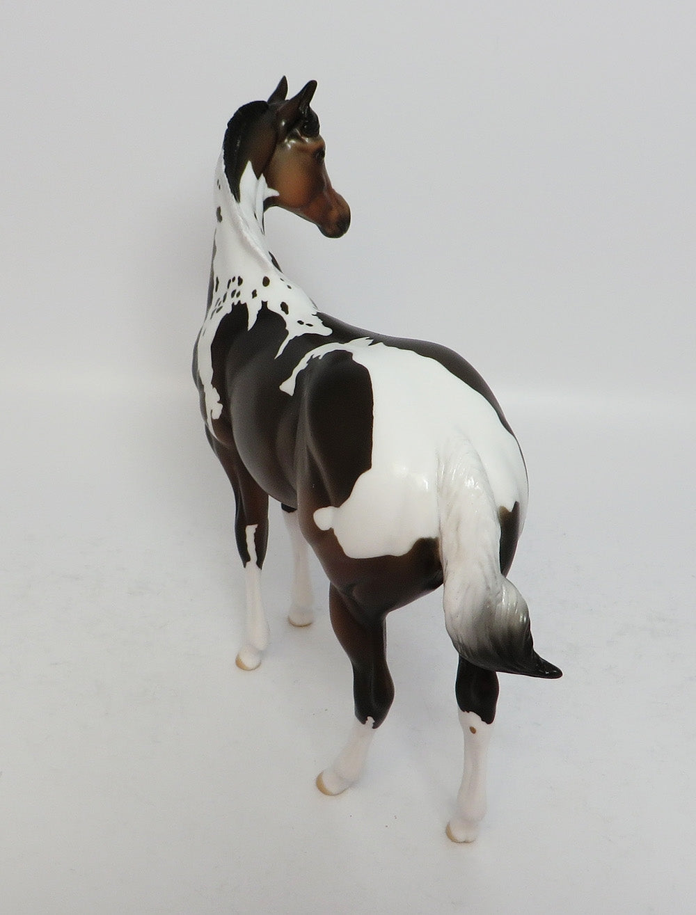 CHEETOS-LE-4 DARK BAY PAINT WEANLING MODEL HORSE 12-28-17