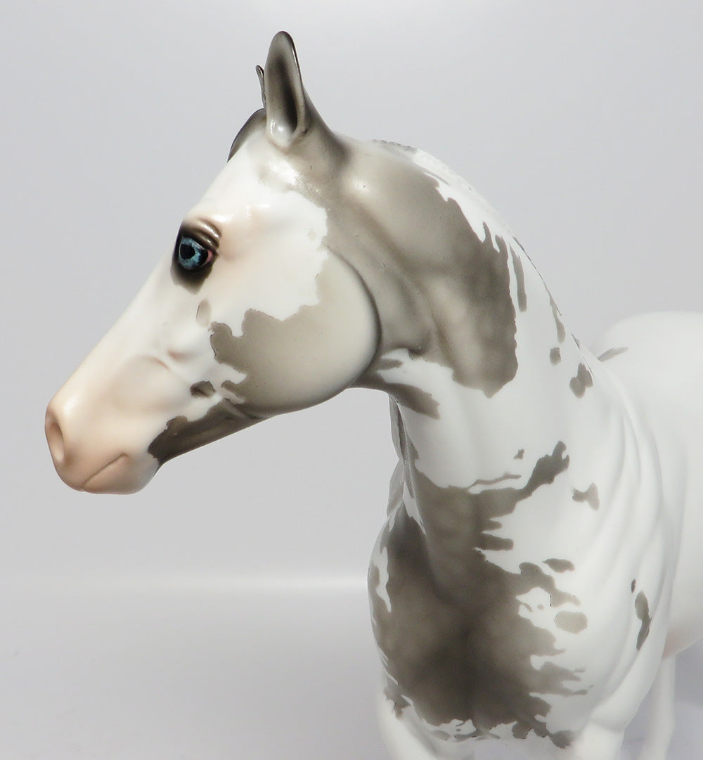 BROKEN BOW-OOAK DAPPLED GREY GHOST PAINT ISH MODEL HORSE BY DAWN QUICK EQ 2017