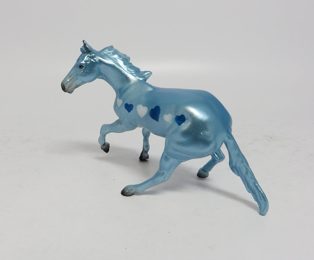 LOVE ME-OOAK BLUE CUTTER CHIP WITH BLUE AMD WHITE HEARTS MODEL HORSE 1-17-18