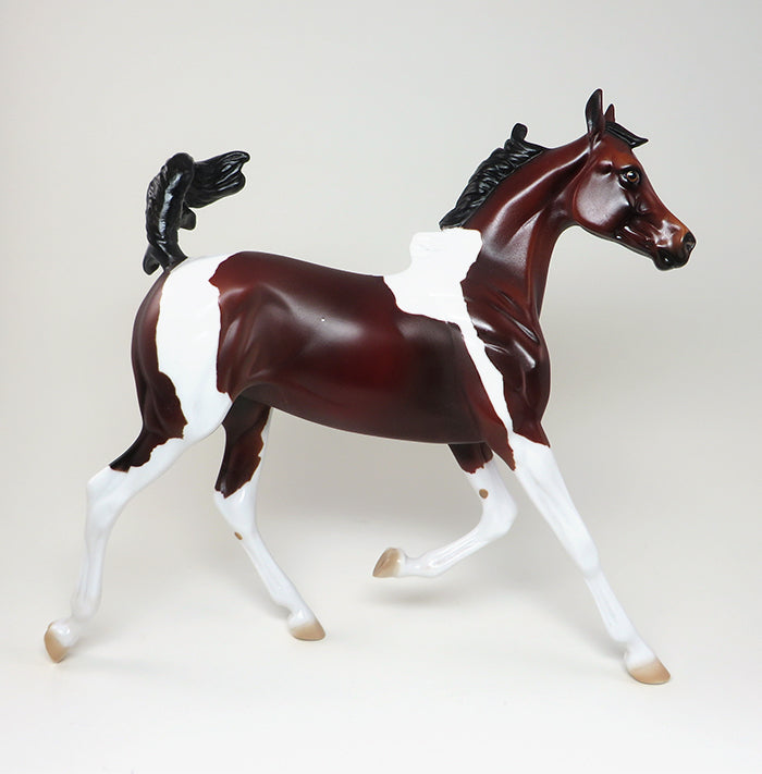 YEARLING MODEL HORSE