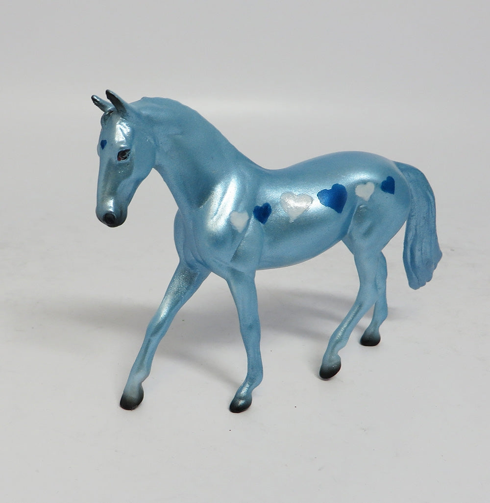 HEARTHROB-OOAK BLUE WARMBLOOD CHIP WITH BLUE AND WHITE HEART MODEL HORSE 1-17-18