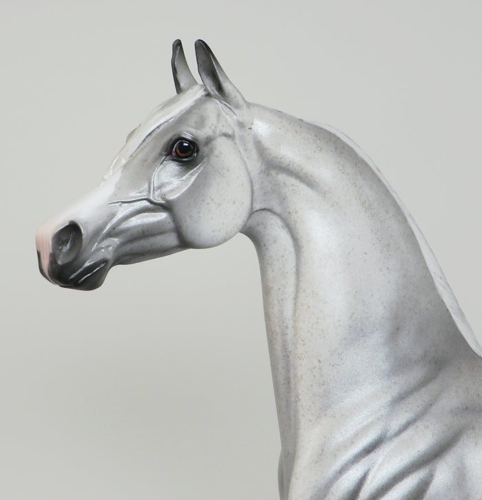 HAPPY HOUR - OOAK FLEABIT ARABIAN MODEL HORSE - 2/3