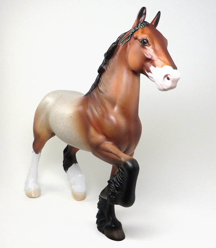 NIKE - OOAK ROAN TROTTING DRAFTER MODEL HORSE - 2/5