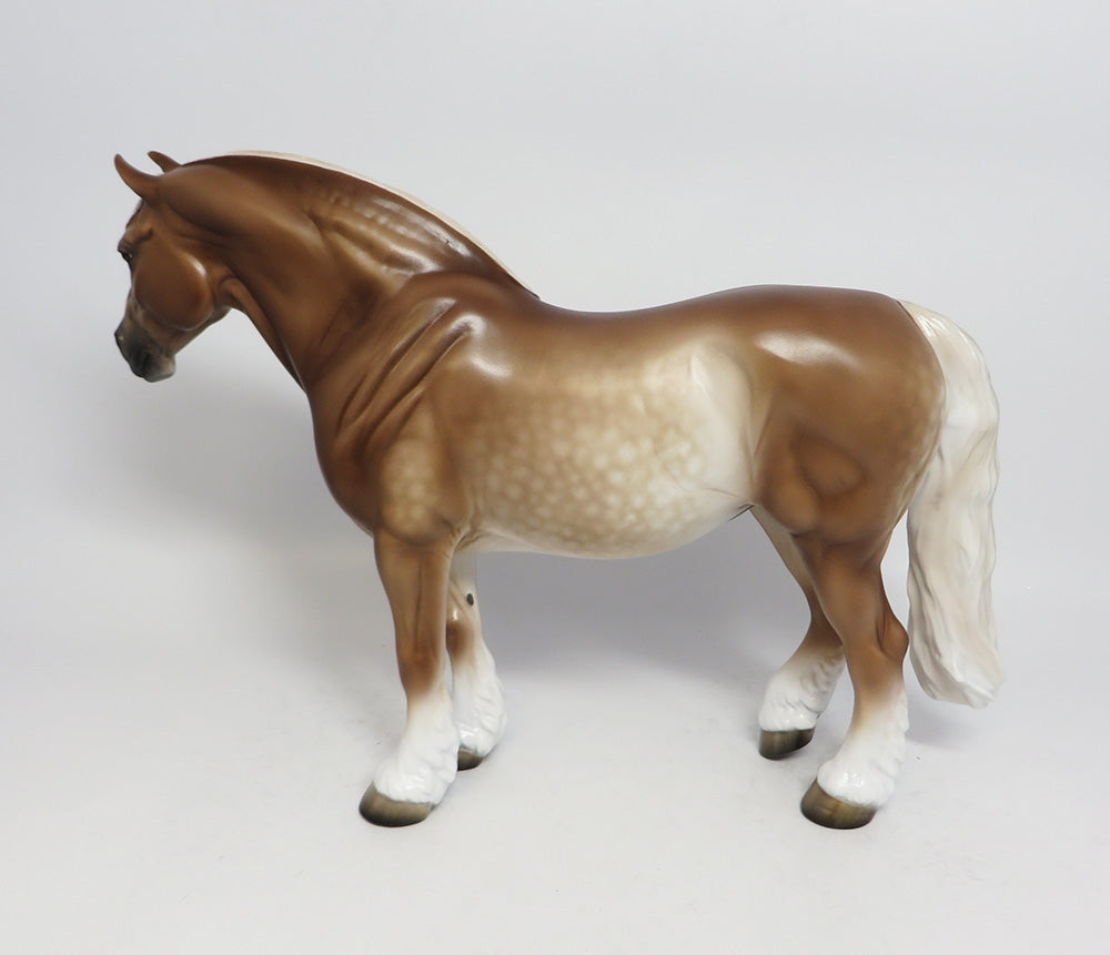 PASSING FANCY-OOAK CREAMY SORREL BUNNY MODEL HORSE BY SHERYL LEISURE 1-5-18