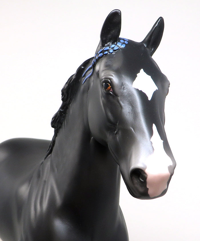 ALAISTAR - OOAK DAPPLE BLACK TROTTING DRAFTER MODEL HORSE - 2/5