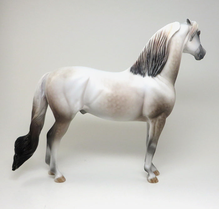 amour morgan model horse