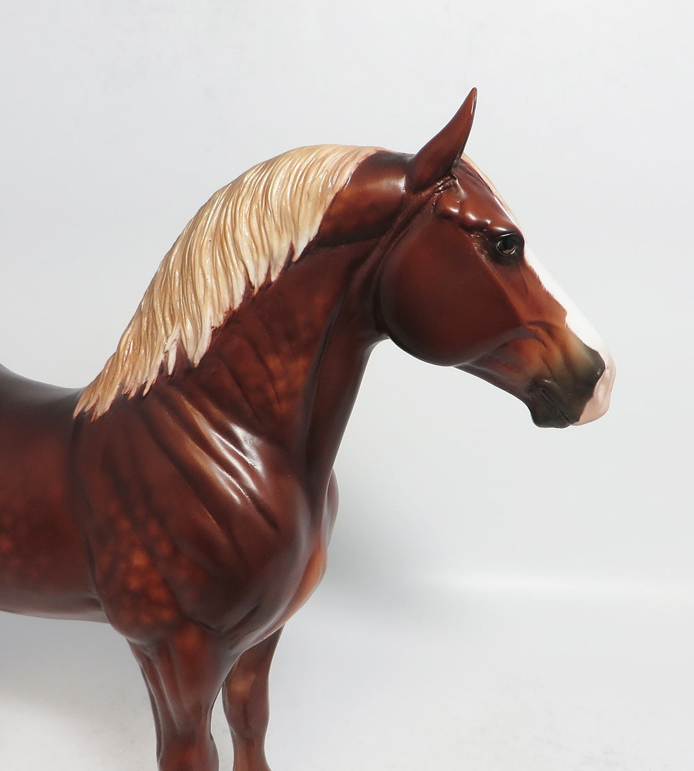 RELIANT - OOAK CHESTNUT STANDING DRAFTER MODEL HORSE BY SHERYL LEISURE 1/19