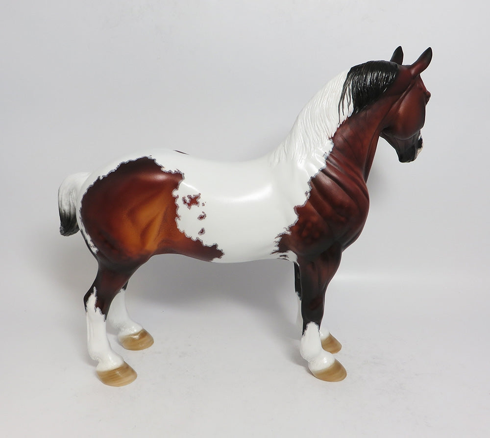 DREAMIN' OUT LOUD-OOAK DAPPLE BAY PINTO STANDING DRAFTER W/ MAPPING MODEL HORSE EA 2018
