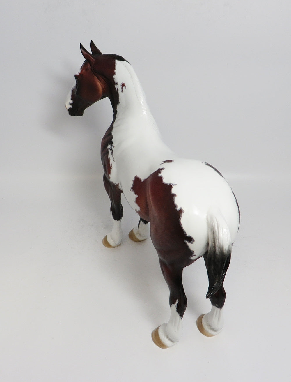DREAMIN' OUT LOUD-OOAK DAPPLE BAY PINTO STANDING DRAFTER W/ MAPPING MODEL HORSE EA 2018