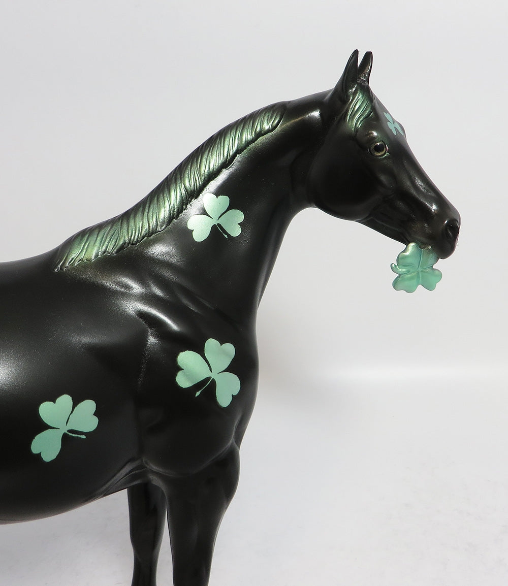 GREENLEE-OOAK BLACK ST PATTYS DAY DECORATOR ISH MODEL HORSE SUPER BOWL SALE 2018