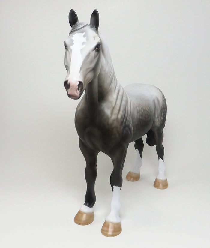 STANDING MODEL HORSE