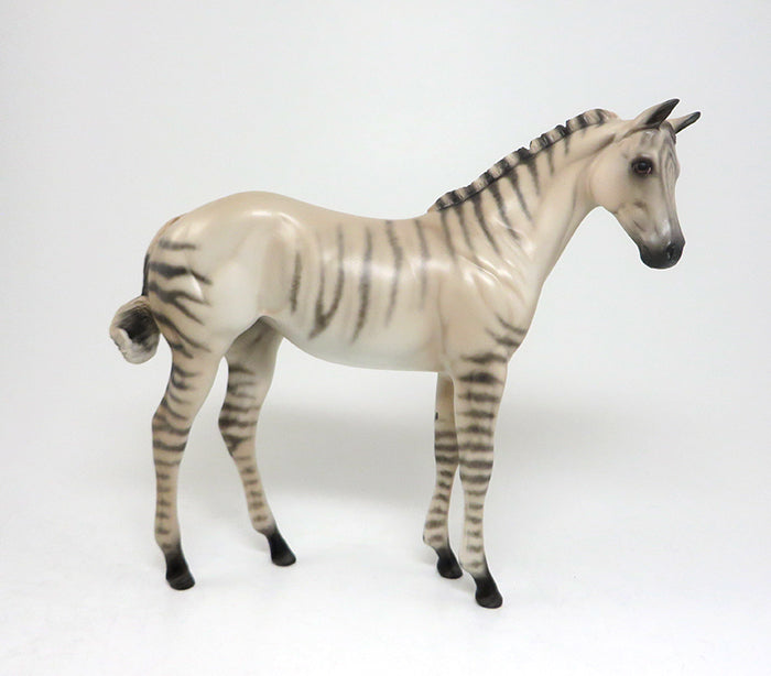 SHERYL LEISURE Model Horse