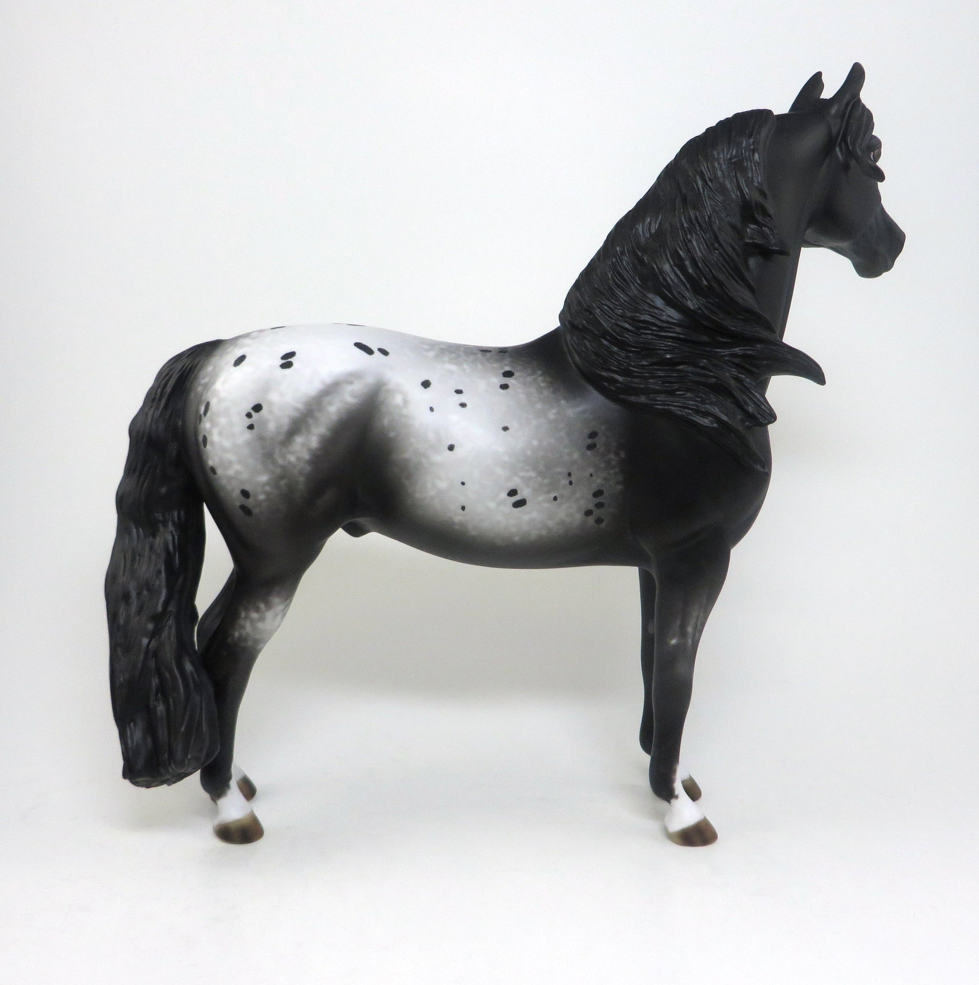 APPALOOSA MODEL HORSE