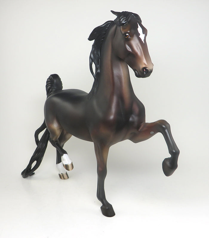 SADDLEBRED MODEL HORSE
