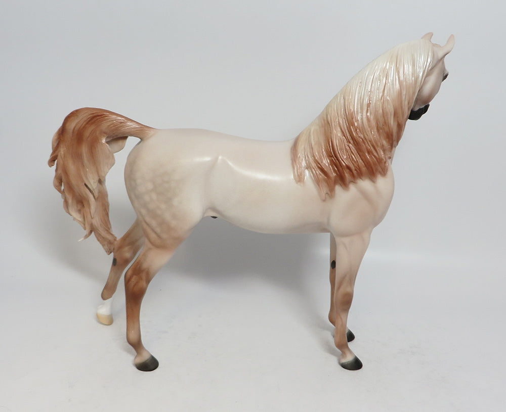 LUCK OF THE DRAW-LE-7 CHESTNUT GOING GREY ARABIAN MODEL HORSE SUPER BOWL SALE 2018