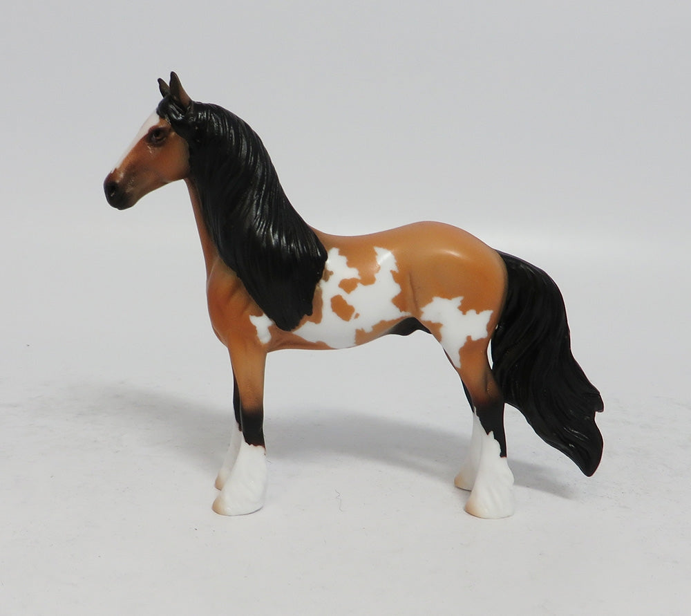 ITS A TYE-OOAK BUCKSKIN PAINT STANDING DRAFTER CHIP MODEL HORSE SUPER BOWL SALE 2018
