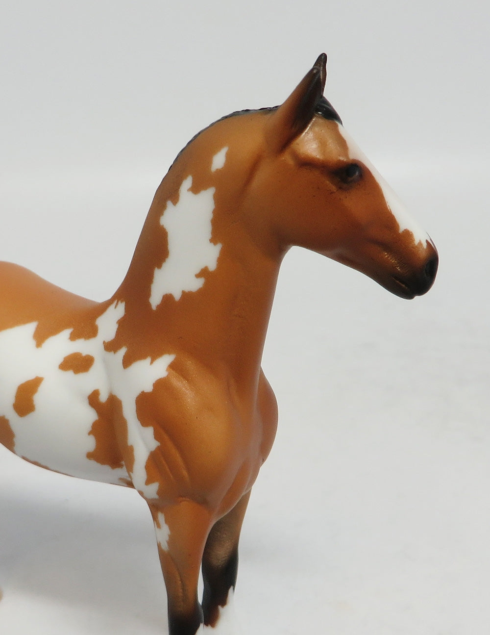 ITS A TYE-OOAK BUCKSKIN PAINT STANDING DRAFTER CHIP MODEL HORSE SUPER BOWL SALE 2018